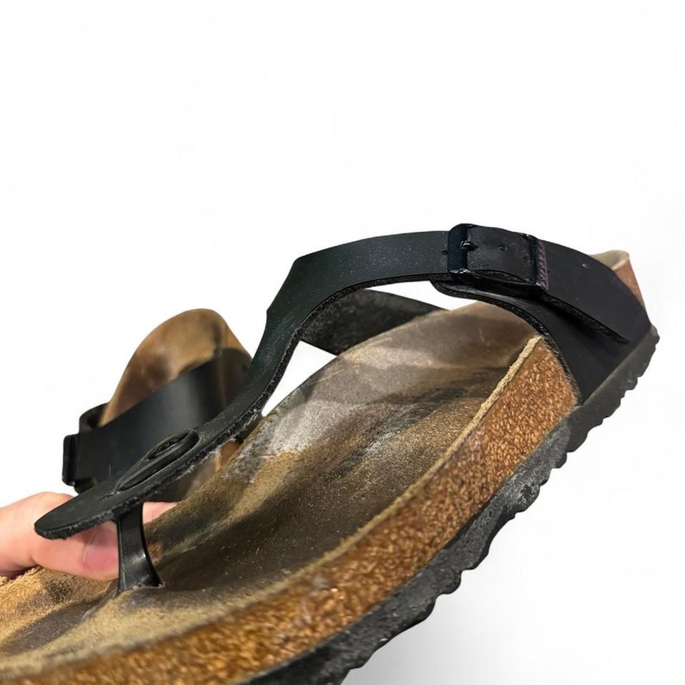 Black Birkenstock Gizeh Sandals - Picture 5 of 5